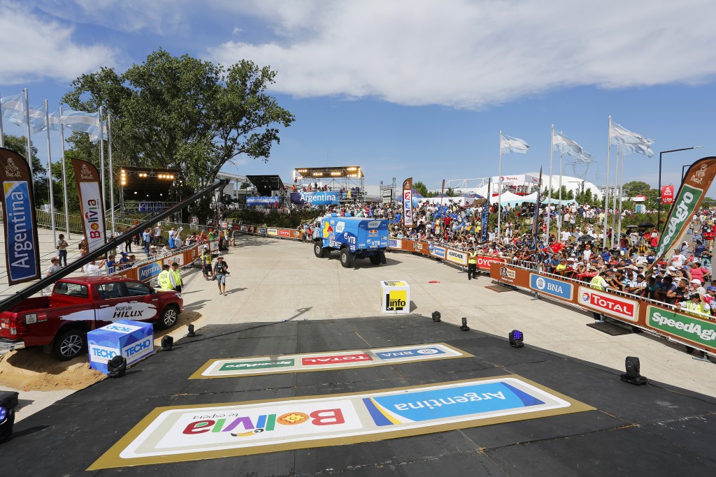508 SOTNIKOV DMITRY DEVYATKIN IGOR AKHMADEEV Ruslan (rus) KAMAZ action during the Dakar 2016 Argentina Bolivia, Start Podium / Podium de Départ Buenos Aires, Prologue from January 2, 2016 at Buenos Aires, Argentina - Photo Gregory Lenormand / DPPI